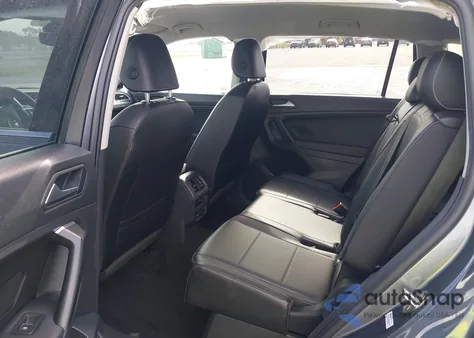 2021 Volkswagen Tiguan 2.0T Se/2.0T Se R-Line Black/2.0T Sel z USA, uszkodzony, nr VIN 3VV3B7AX2MM108989